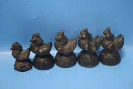 FIVE ORIENTAL STYLE WEIGHTS IN THE SHAPE OF DUCKS