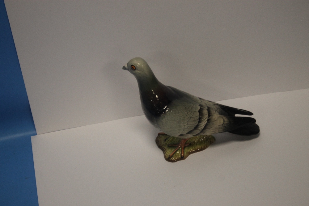 A BESWICK GREY PIGEON - Image 2 of 3