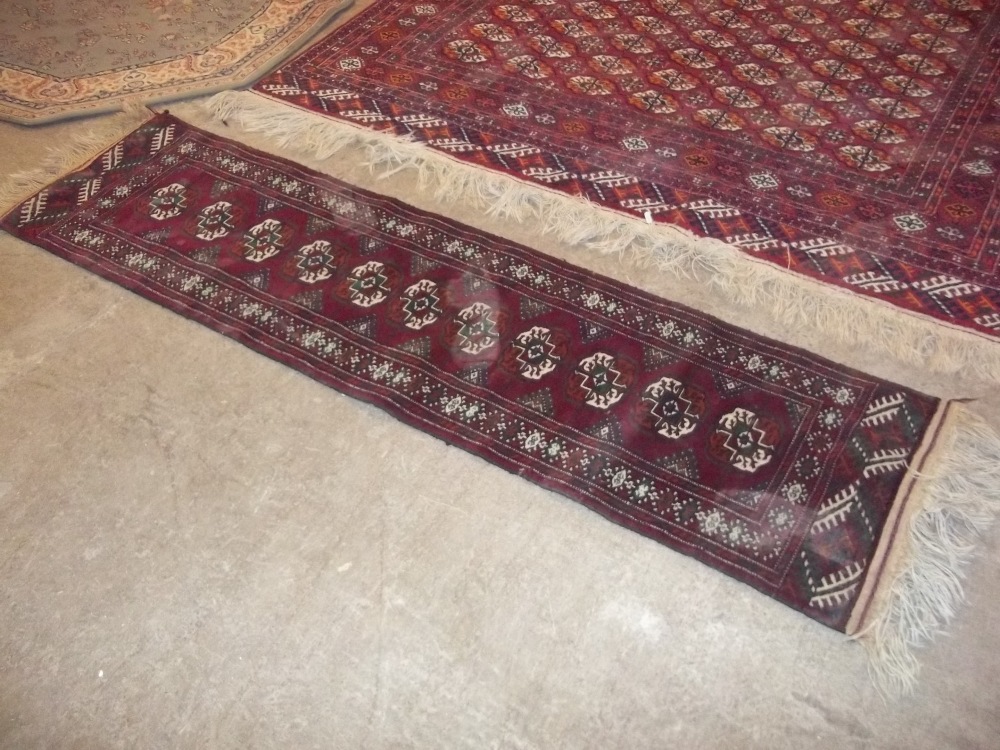 A SELECTION OF FIVE RUGS - Image 9 of 10