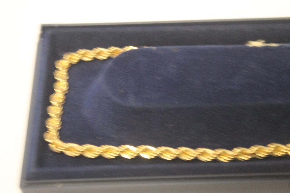 A 9 CT GOLD ROPE NECKLACE - Image 2 of 4