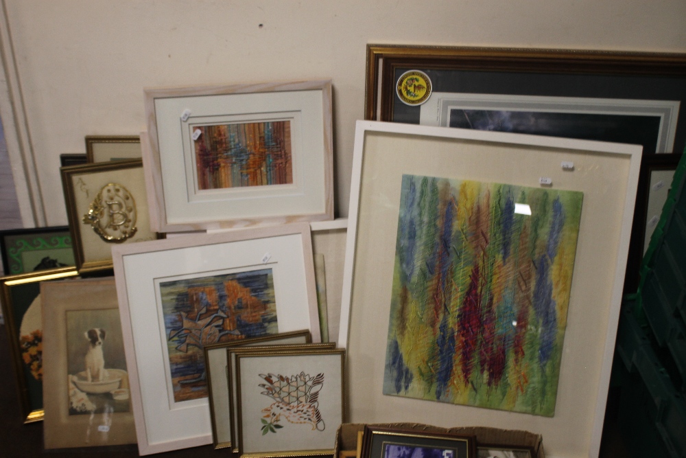A QUANTITY OF ASSORTED PICTURES AND PRINTS TO INCLUDE MODERN ART