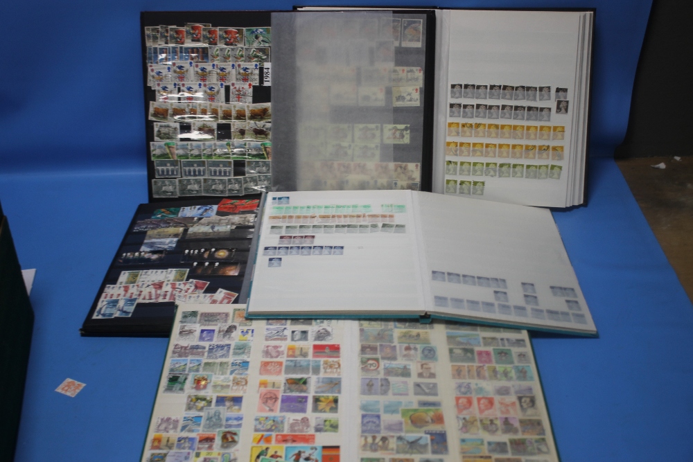 5 ALBUMS OF BRITISH AND WORLD STAMPS AND A COLLECTION OF LOOSE STAMPS