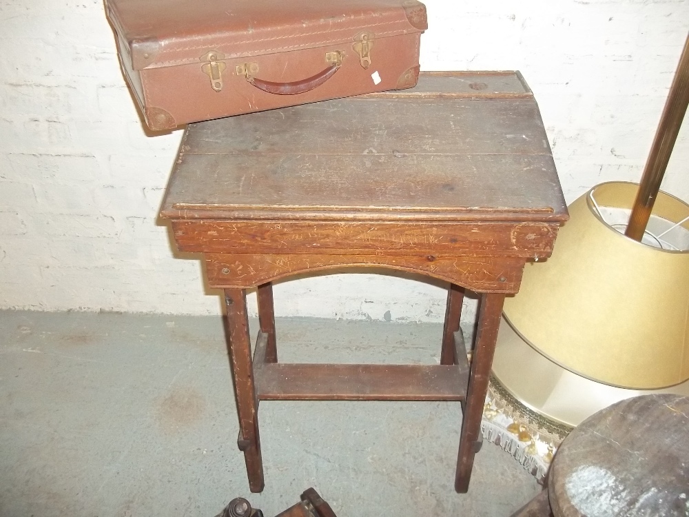 A QUANTITY OF ITEMS TO INCLUDE AN ART DECO ELECTRIC FIRE, TWO ANTIQUE STOOLS, VINTAGE CASES, A RUG - Image 5 of 5