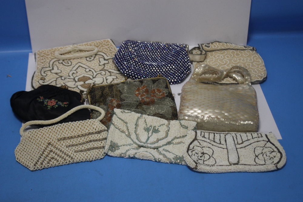 AN ASSORTMENT OF VINTAGE EVENING BAGS AND PURSES, to include bead examples (9) together with a