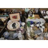 THREE TRAYS OF ASSORTED CERAMICS TO INCLUDE WEDGWOOD (TRAYS NOT INCLUDED)