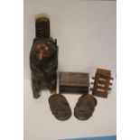 A COLLECTION OF TREEN TO INCLUDE BLACK FOREST BEAR BRUSH HOLDER A/F, VINTAGE WOODEN DESK CALENDAR