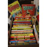 A TRAY OF CHILDRENS ANNUALS TO INCLUDE BEANO, DANDY ETC