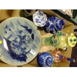 A COLLECTION OF ORIENTAL CERAMICS TO INCLUDE A CHINESE CRACKLE GLAZE BRUSH POT, GINGER JAR ETC -