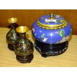 AN ORIENTAL CLOISONNE LIDDED VASE ON STAND TOGETHER WITH A PAIR OF CLOISONNE VASES (3)