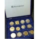 A COLLECTION OF SILVER COINS ETC. TO INCLUDE 1887 AND 1889 CROWNS, 1OZ FINE SILVER AUSTRALIAN DOLLAR