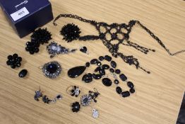 A COLLECTION OF JET EFFECT COSTUME JEWELLERY