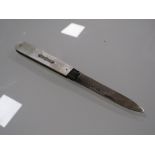 A JOHN YEOMANS COWLISHAW HALLMARKED SILVER BLADED AND MOTHER OF PEARL FRUIT KNIFE