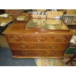 AN EARLY 20TH CENTURY MAHOGANY DRESSING TABLE, W 129 cm A/F