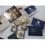 A BAG OF ASSORTED COINS TO INCLUDE A 1983 UK UNCIRCULATED COIN SET