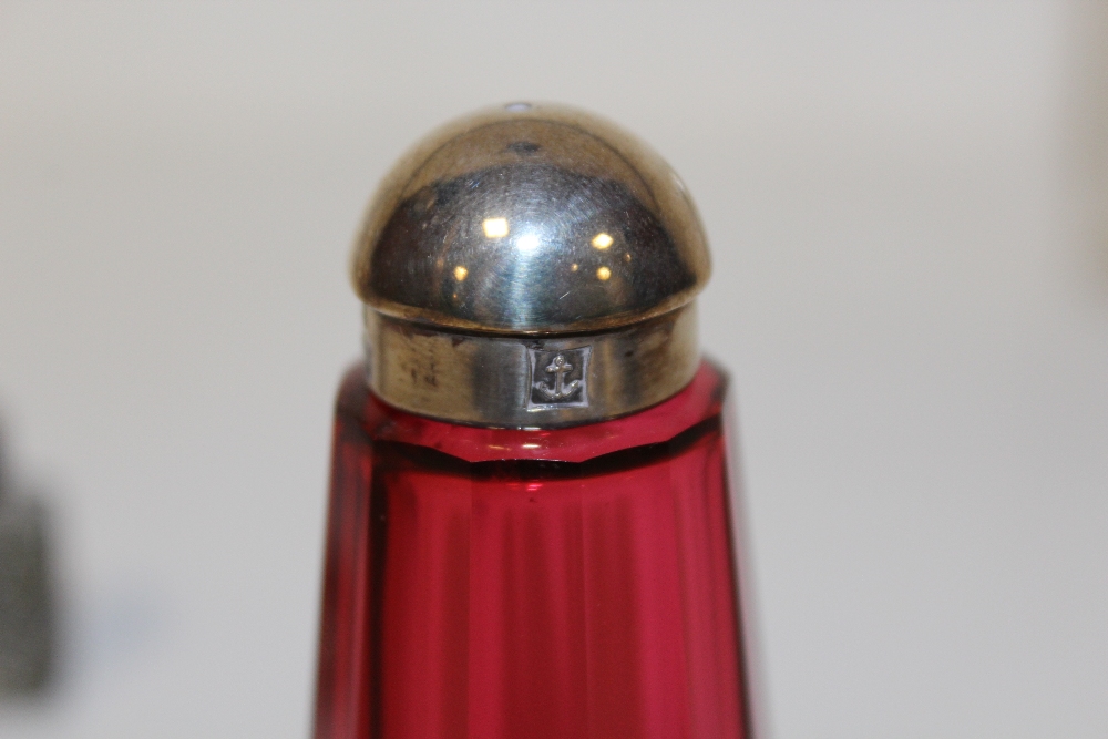 TWO SILVER AND CUT GLASS SCENT BOTTLES, ONE BADLY CRACKED, TOGETHER WITH A HALLMARKED SILVER TOP - Image 6 of 13