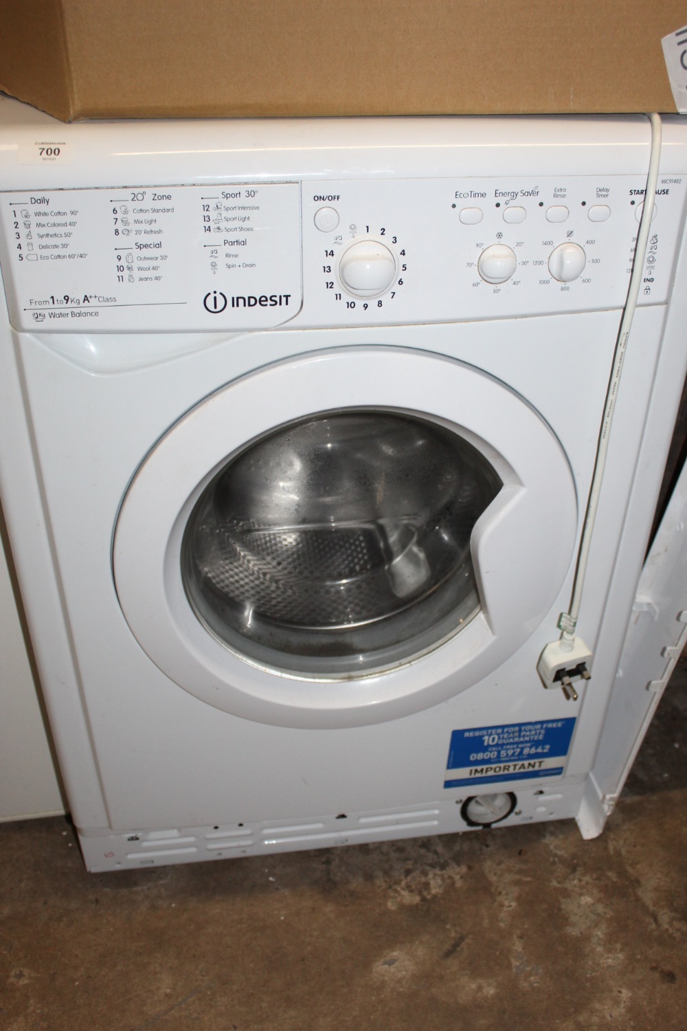 AN INDESIT WASHING MACHINE - HOUSE CLEARANCE