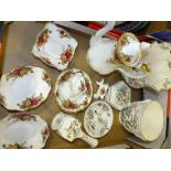 A TRAY OF ROYAL ALBERT OLD COUNTRY ROSES AND AYNSLEY PEMBROKE CERAMICS