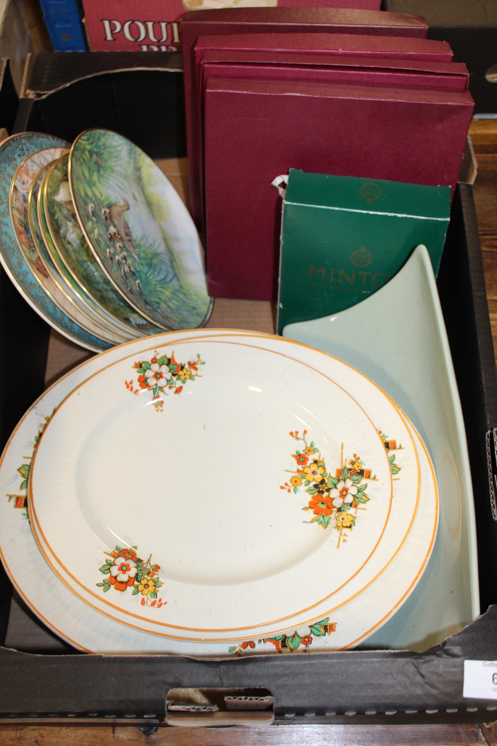 TWO TRAYS OF ASSORTED CERAMICS TO INCLUDE COLLECTORS PLATES, BOXED MINTON DISH ETC. - Image 2 of 3