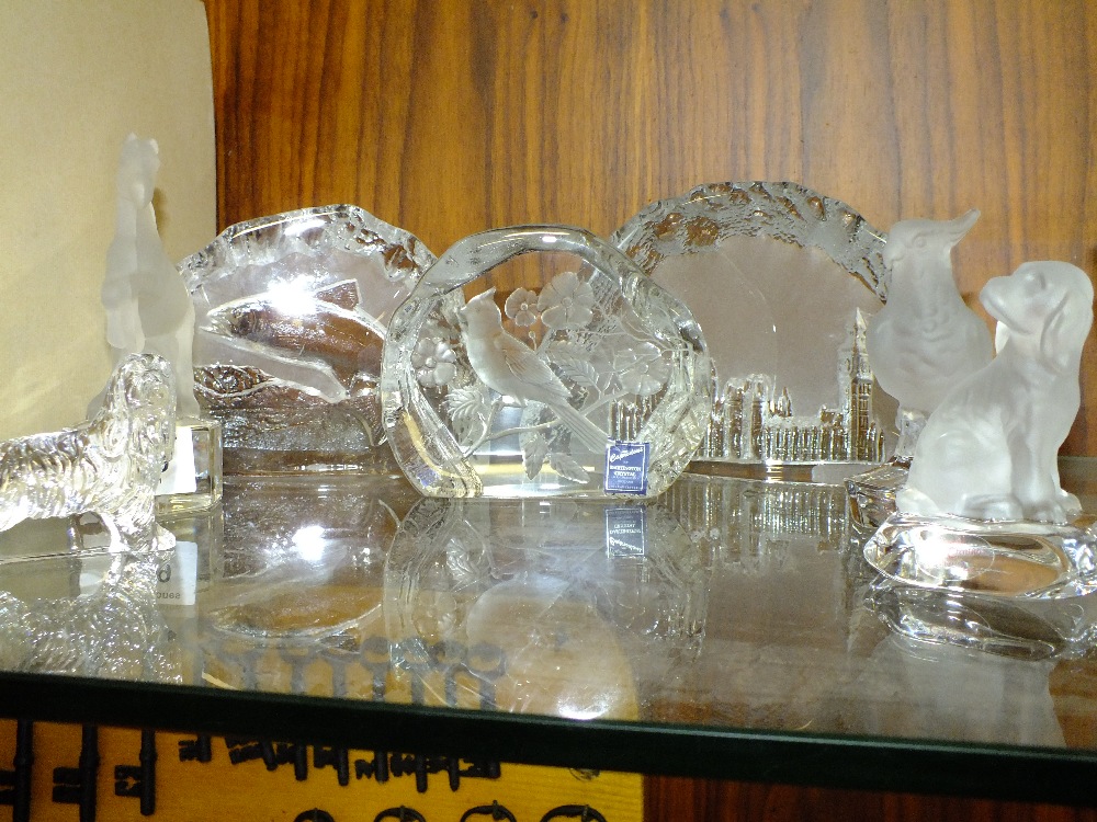 A SMALL WATERFORD CRYSTAL DOG FIGURE TOGETHER WITH THREE NACHTMANN CRYSTAL CREATURES FIGURES, TWO