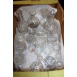 A BOX OF GLASSWARE TO INCLUDE DECANTERS