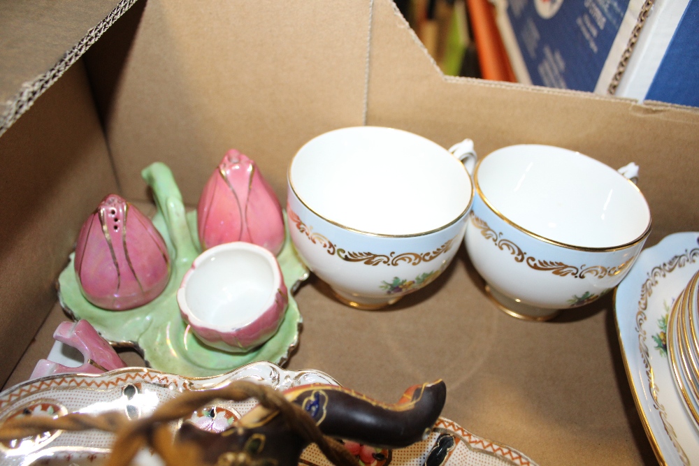 A TRAY OF GROSVENOR FLORAL CHINA TOGETHER WITH A SMALL QUANTITY OF OTHER CERAMICS AND A JAPANESE - Image 4 of 5