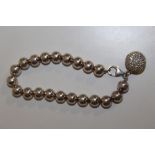 A VINTAGE SILVER BALL DESIGN LADIES BRACELET, APPROX WEIGHT 24 G
