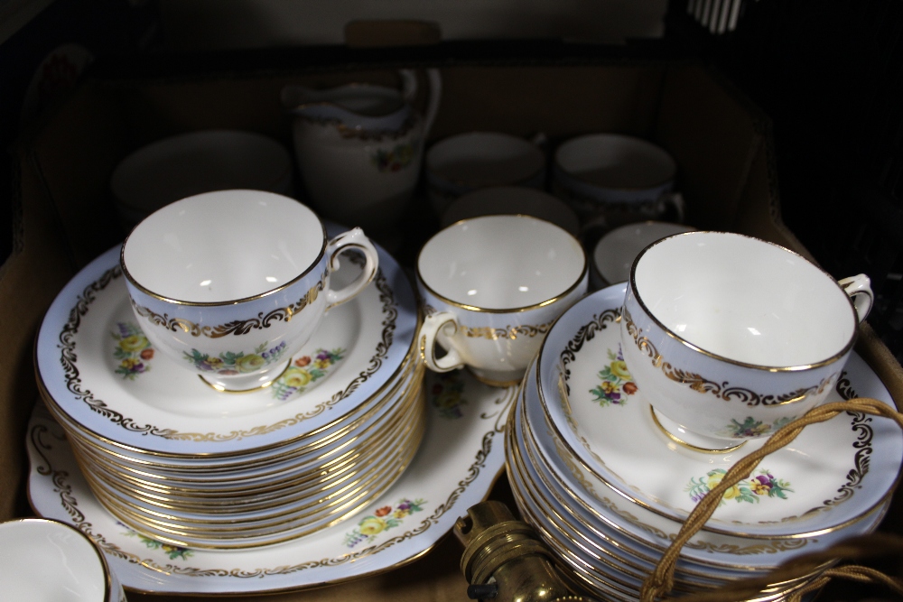 A TRAY OF GROSVENOR FLORAL CHINA TOGETHER WITH A SMALL QUANTITY OF OTHER CERAMICS AND A JAPANESE - Image 3 of 5