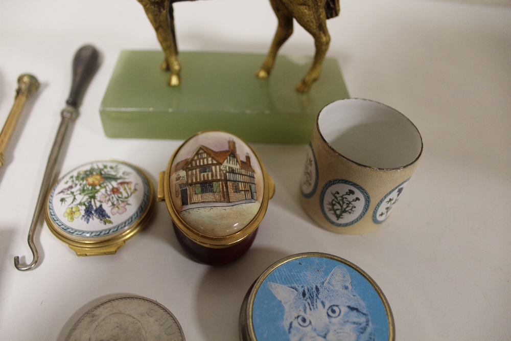 A BOX OF COLLECTABLES TO INCLUDE A HALLMARKED SILVER CORN SKEWER , ENAMEL BOXES, PEN ETC. - Image 3 of 8