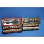 A BOXED 00 GAUGE OXFORD RAIL STEAM LOCOMOTIVE GWR 0-6-0, four unboxed Dapol carriages and boxed coal