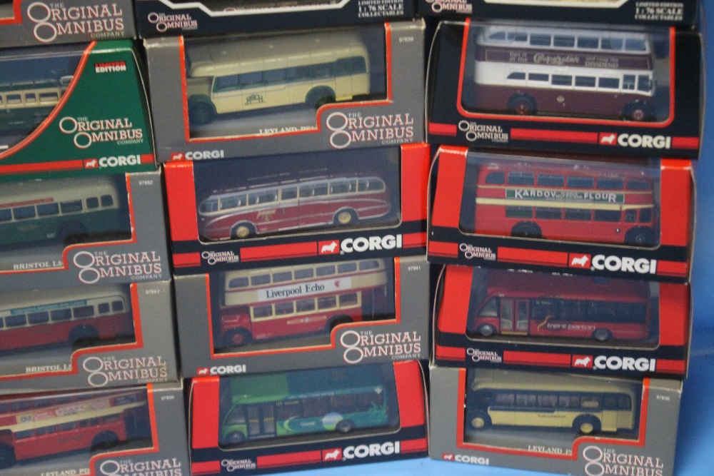 THIRTY TWO BOXED CORGI OMNIBUSES, 1:76 Scale. - Image 2 of 5