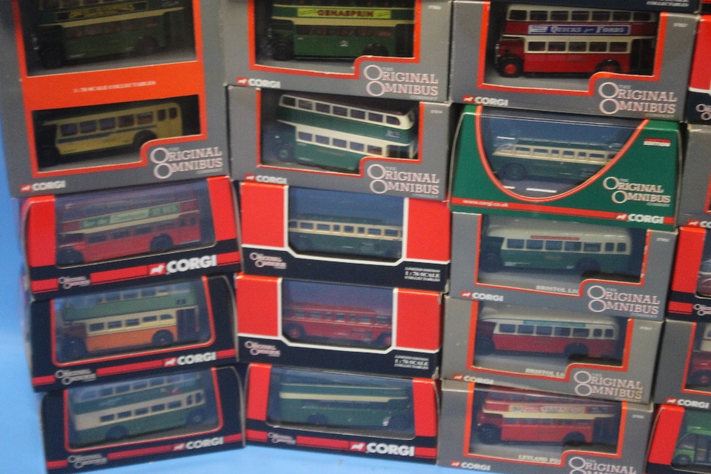 THIRTY TWO BOXED CORGI OMNIBUSES, 1:76 Scale. - Image 5 of 5