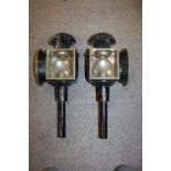 A PAIR OF ANTIQUE COACHING LAMPS