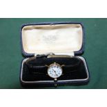 A LADIES 9 CARAT GOLD SOVEREIGN WRIST WATCH