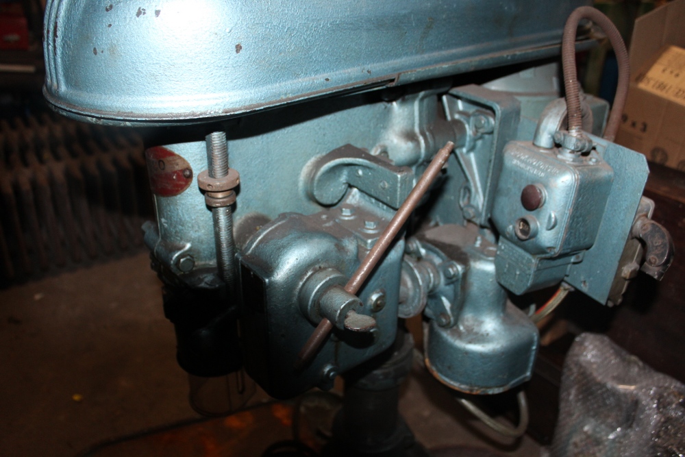 LARGE INDUSTRIAL TAUCO GEARHEAD DRILL PILLAR DRILL - Image 4 of 6