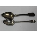 TWO ANTIQUE HALLMARKED SILVER SERVING SPOONS COMBINED WEIGHT - 135G APPROX