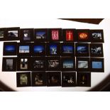 A LARGE QUANTITY OF VINTAGE 35 mm PHOTOGRAPHIC COLOUR SLIDES SHOWING VARIOUS HOLIDAY DESTINATIONS TO