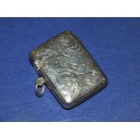 AN ANTIQUE HALLMARKED SILVER ENGRAVED VESTA CASE APPROX WEIGHT 18.3G