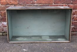 A VINTAGE GLASS FRONTED TAXIDERMY DISPLAY BOX, 79 X 43 cm