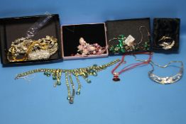 A QUANTITY OF MAINLY BOXED COSTUME JEWELLERY