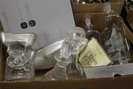 A TRAY OF GLASS DECANTERS, SHIPS IN BOTTLES, COSTUME JEWELLERY ETC. (TRAYS NOT INCLUDED)