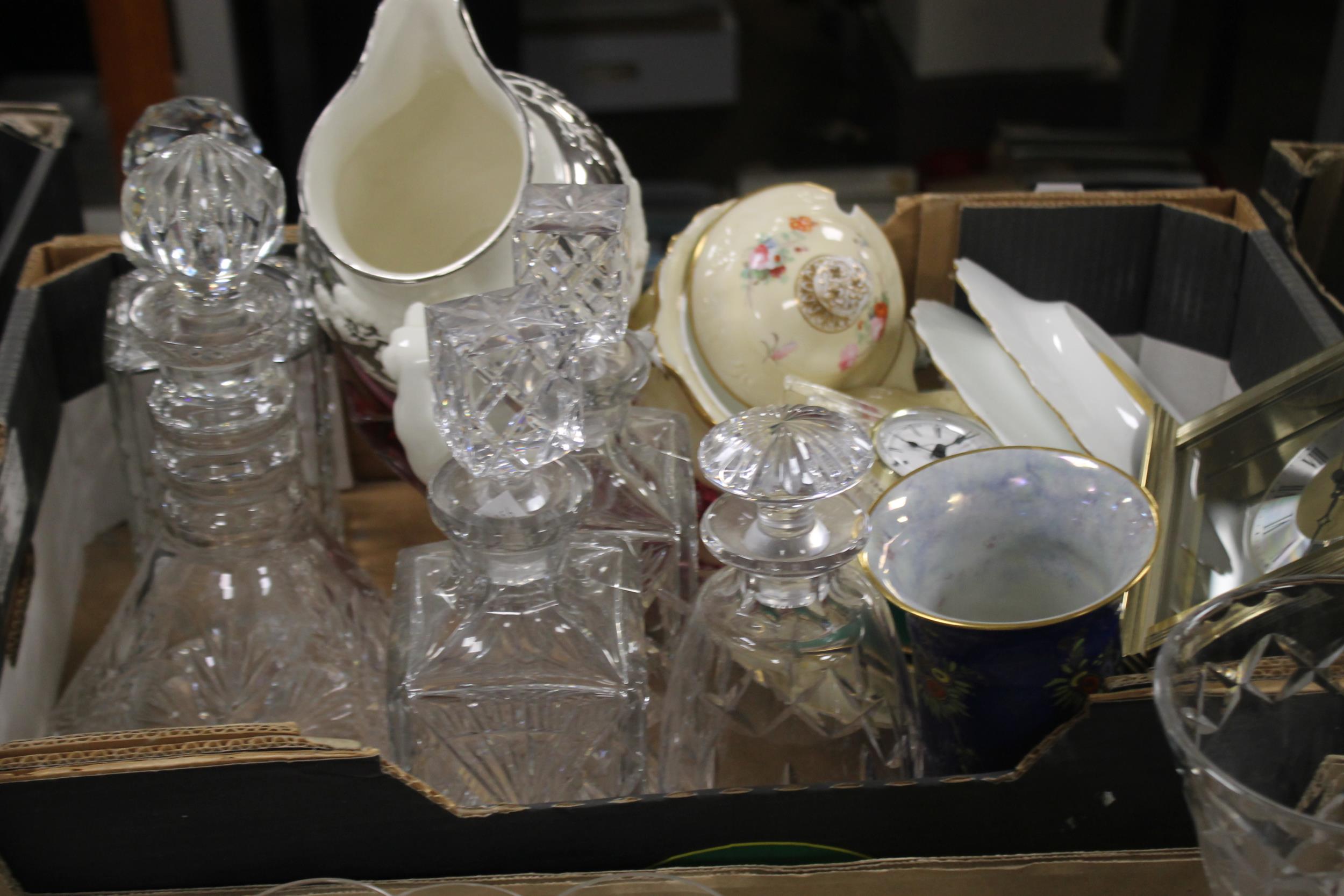 TWO TRAYS OF GLASSWARE AND CERAMICS (TRAYS NOT INCLUDED) - Image 2 of 3