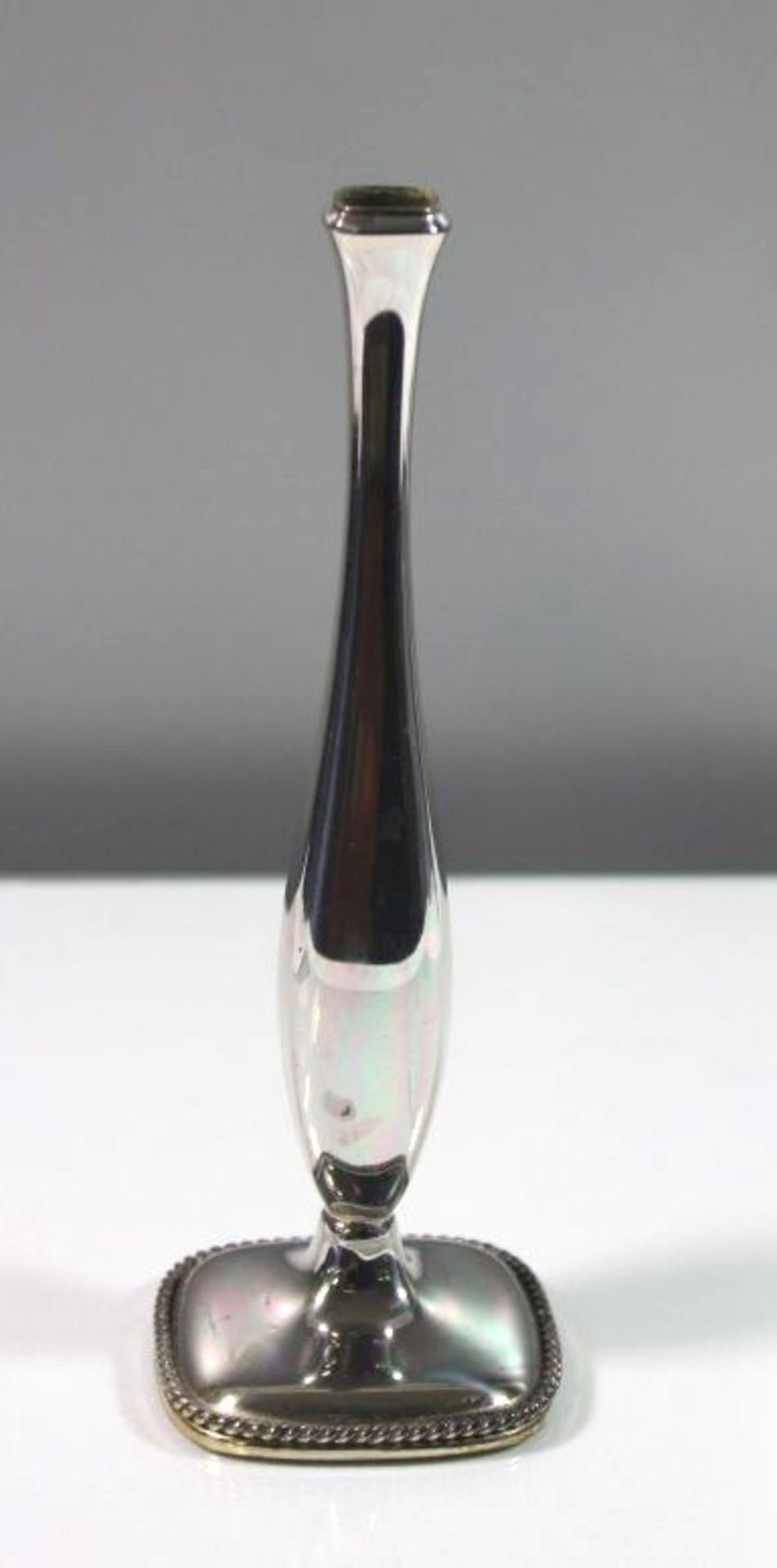 Vase, Silber (gepr.), gefüllter Stand, H-19cm, Gesamt 112,6gr. - Image 2 of 2