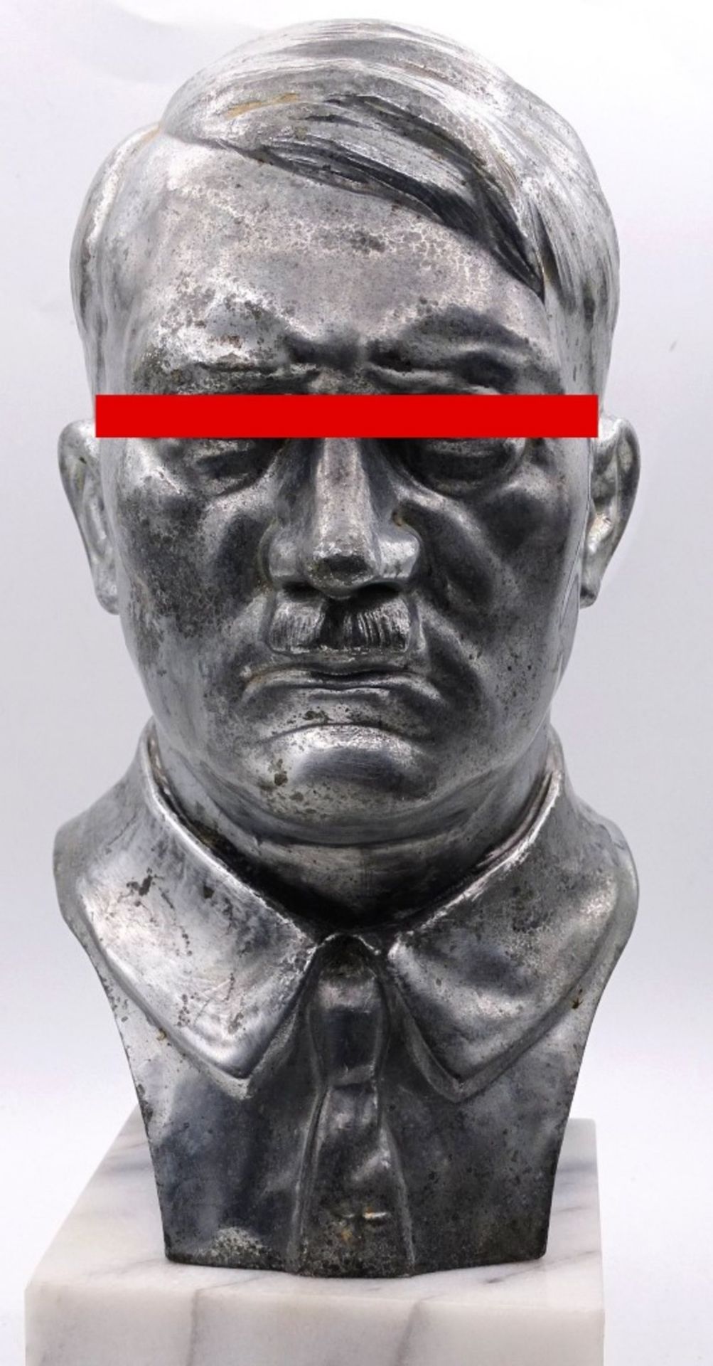 Büste des Reichskanzlers Adolf Hitler,silberfarbener Metallguss,verso mit Signatur Schmidt-Hofer und - Bild 7 aus 7