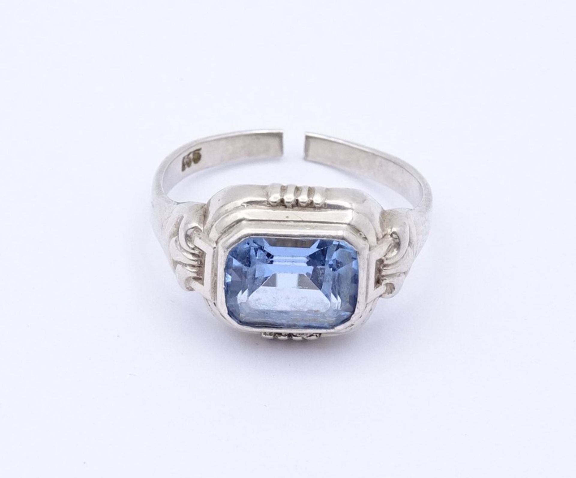 835er Silber Ring mit einen facc. hellblauen Stein,Schiene gebrochen, 3,4gr., RG 53/54 - Bild 4 aus 6