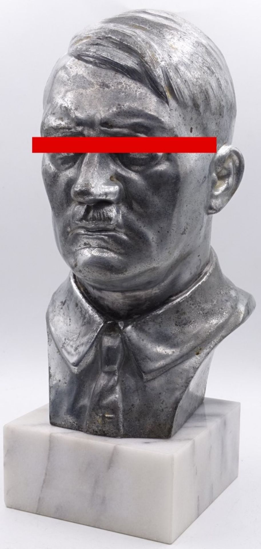 Büste des Reichskanzlers Adolf Hitler,silberfarbener Metallguss,verso mit Signatur Schmidt-Hofer und - Bild 6 aus 7