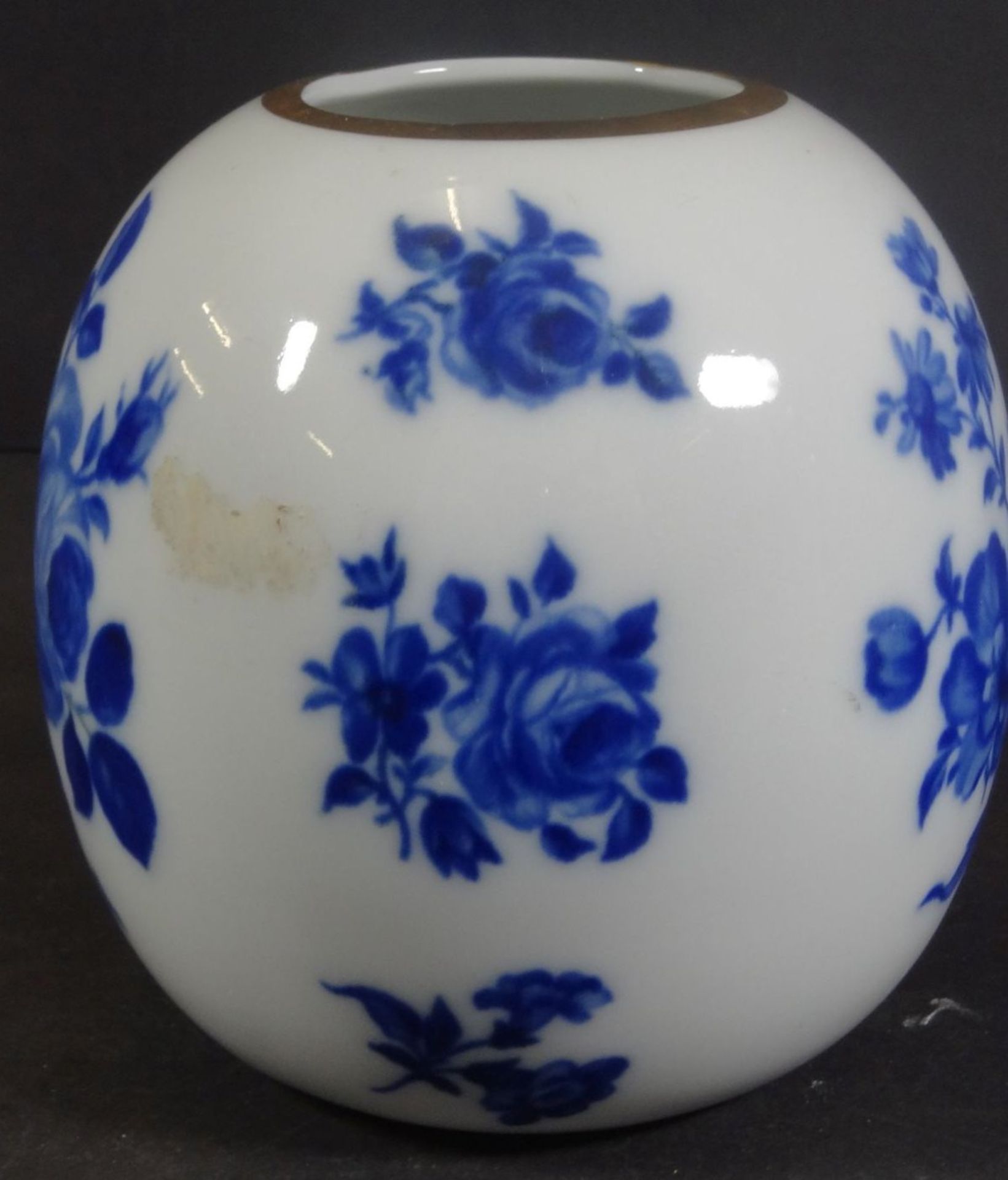 kl. Vase "Royal KPM" mit Kobaltblumen, H-12 cm, D-11 cm - Bild 3 aus 5