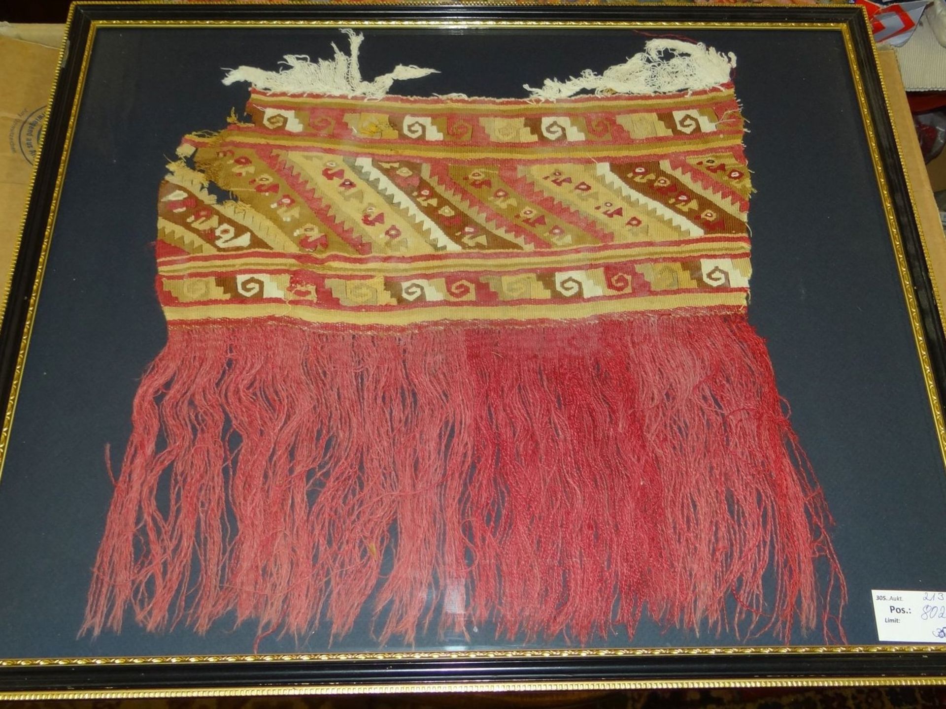 prä-kolumbianisches Textil-Fragment, wohl Teil eines peruanischen Kleidungstückes, 36x36 cm, - Bild 7 aus 7