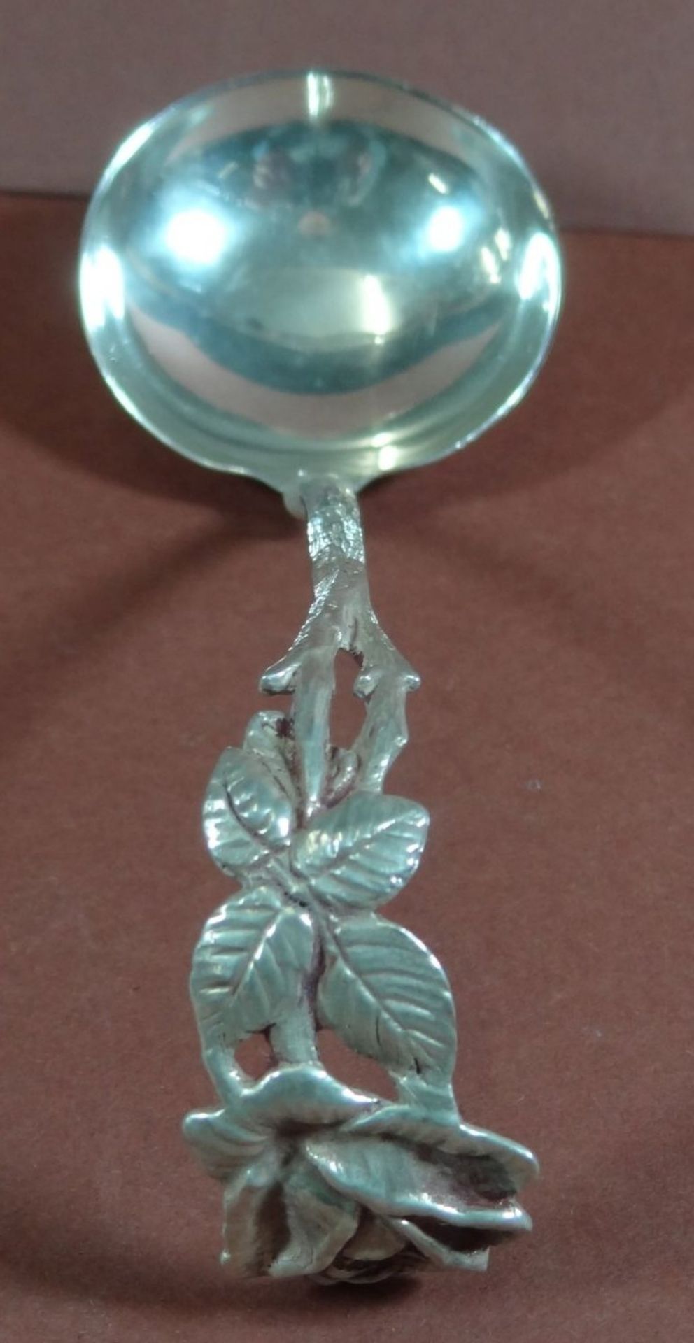 Gebogener Silber-Sahnelöffel, Rosenmuster, L-11 cm, 18 gr. - Bild 2 aus 4