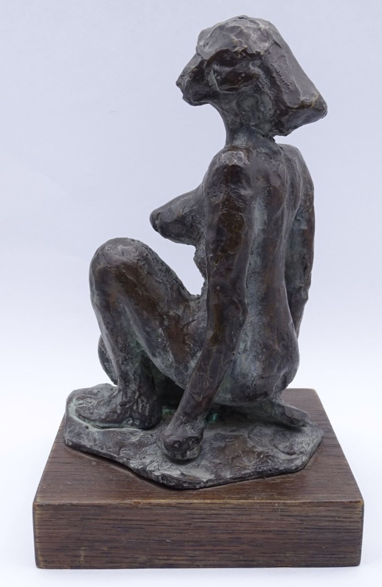 Bronzefigur Weiblicher Akt 'Marta' - Henryk Bakalarczyk auf Holzsockel, H- 20cm - Bild 3 aus 6