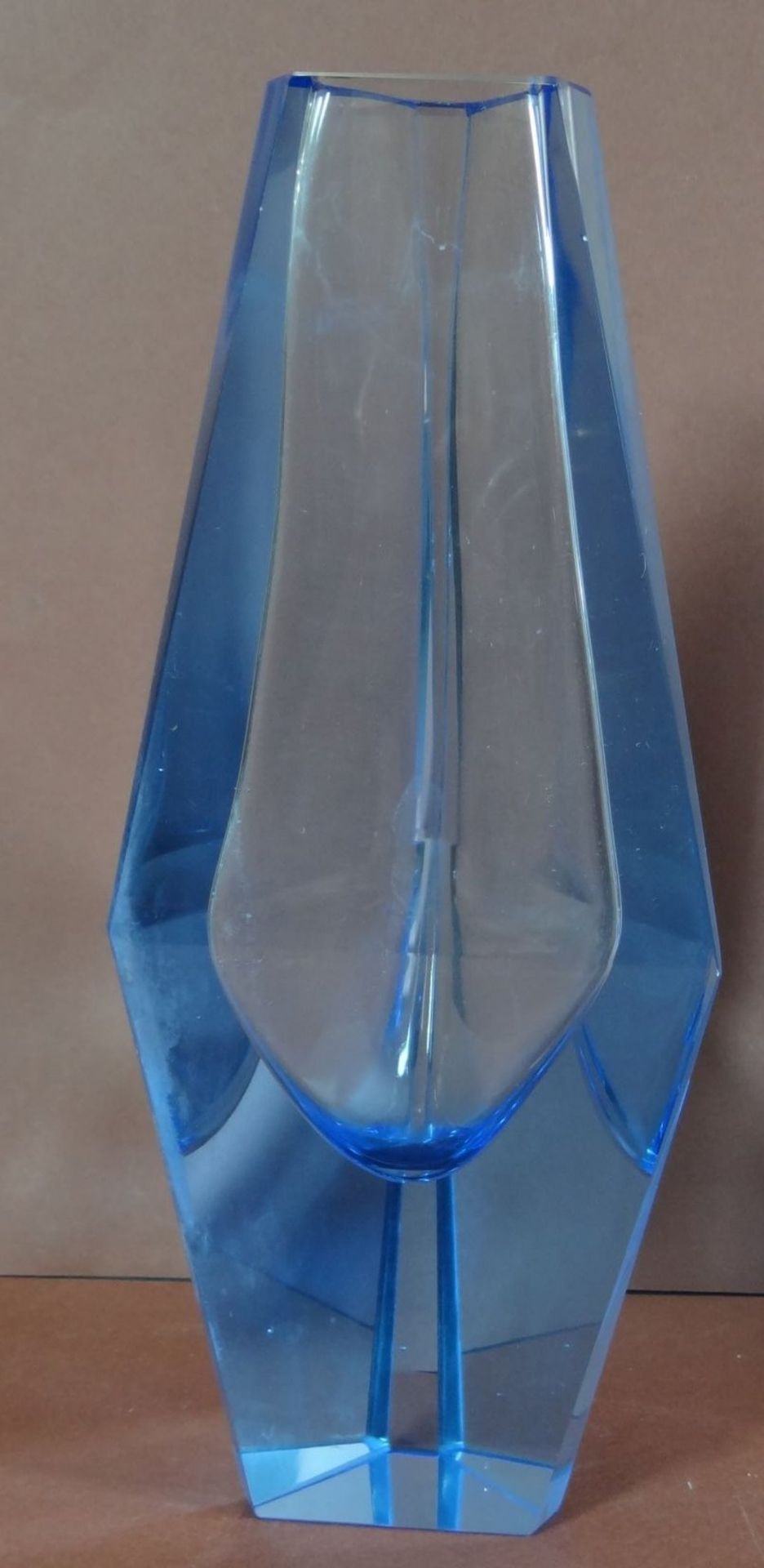 3x blaue Kunstglasvasen VEB Ilm-Kristall, Handschliff, H-ca. 21 cm - Bild 3 aus 5